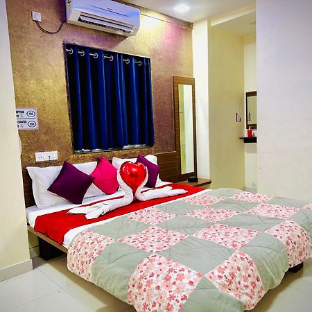 Hotel Sawai Executive Jadhavwadi エクステリア 写真