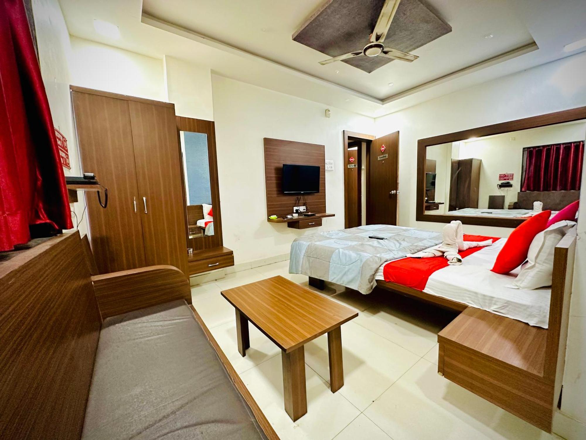 Hotel Sawai Executive Jadhavwadi エクステリア 写真